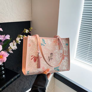 ����ʽ�ٴ�̽����������Ů2025�ļ��¿���L�߼���С��ˮͰ��