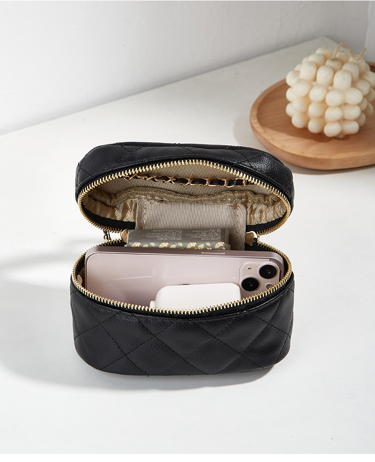 Borsa a tracolla mini trapuntata alla moda con catena_voghion.com