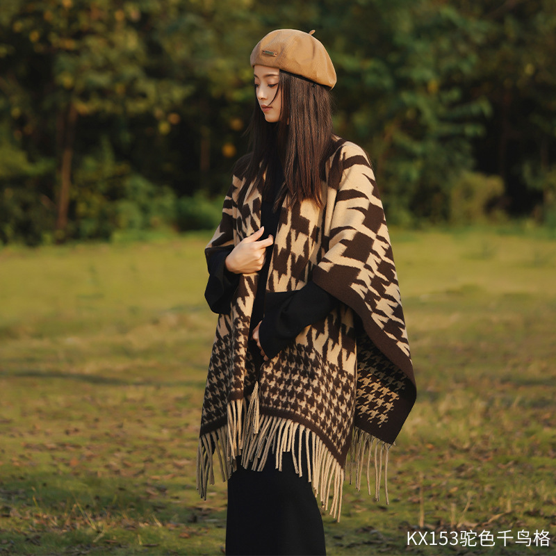 2025新款仿羊绒山水画民族风女围巾披肩羊绒斗篷披风高级感外搭|undefined
