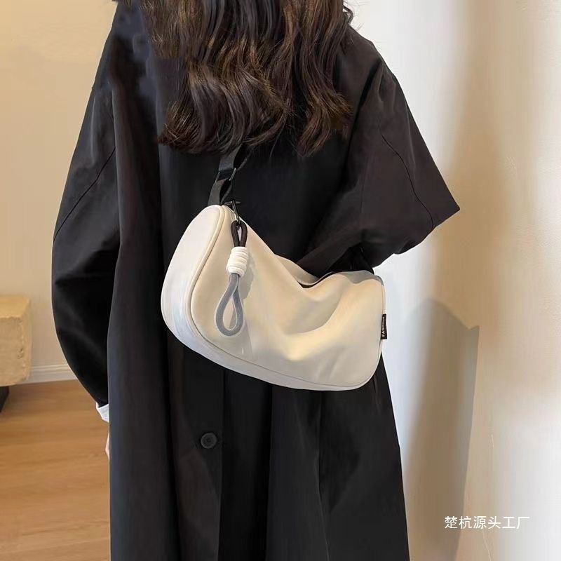 2025新款休闲大容量尼龙帆布包包女时尚单肩包百搭宽带斜挎枕头包|undefined