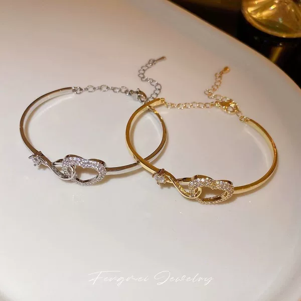 Zircon Heart Hollow Bracelet Simple Versatile Fashion Bracelet Elegant Light Luxury High-End Jewelry for Women Wholesale