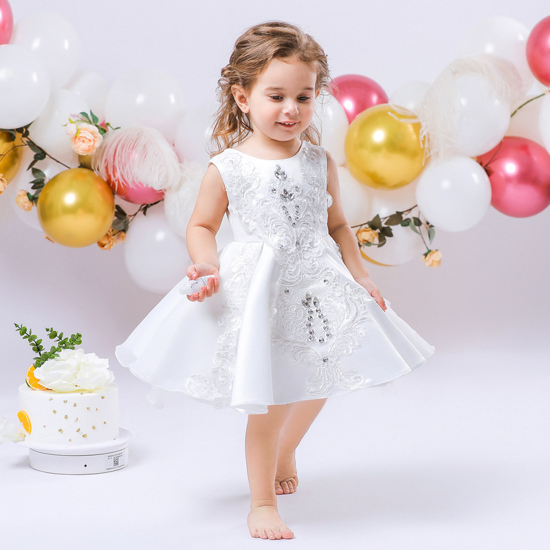 クロスボーダーの赤ちゃんの歳のドレスの女の子の花の子供の結婚の鍛造面の子供の洋風のドレスの誕生日のパーティーの王女のスカート|undefined