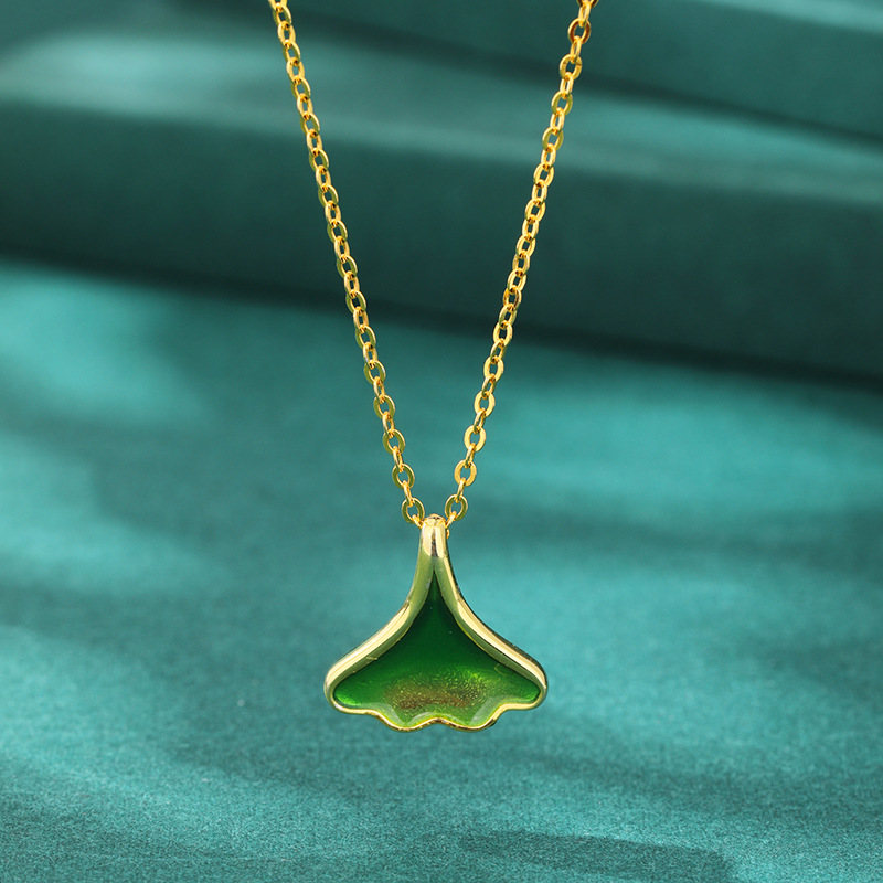 S925 plata de ley ginkgo biloba cadena de clavícula mujer epoxi esmalte temperamento hoja colgante simple y elegante falda pequeña collar