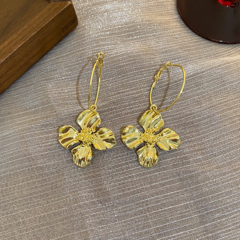 2067 gold, flowered