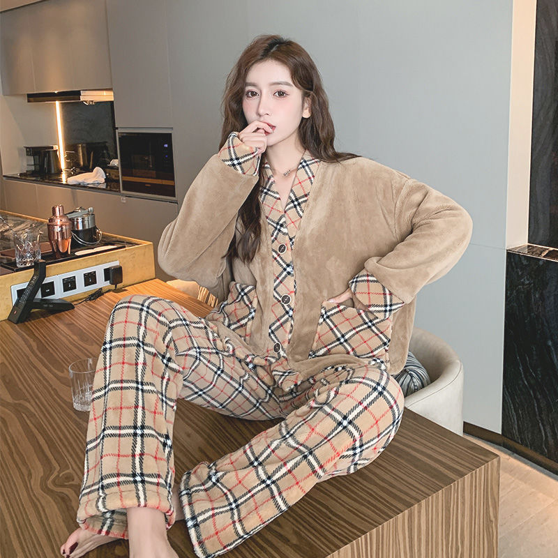 Pijamas de invierno de mujeres de invierno grueso con ropa de franela de terciopelo otoño y invierno de mediana edad Coral Pijamas damas de primavera y otoño