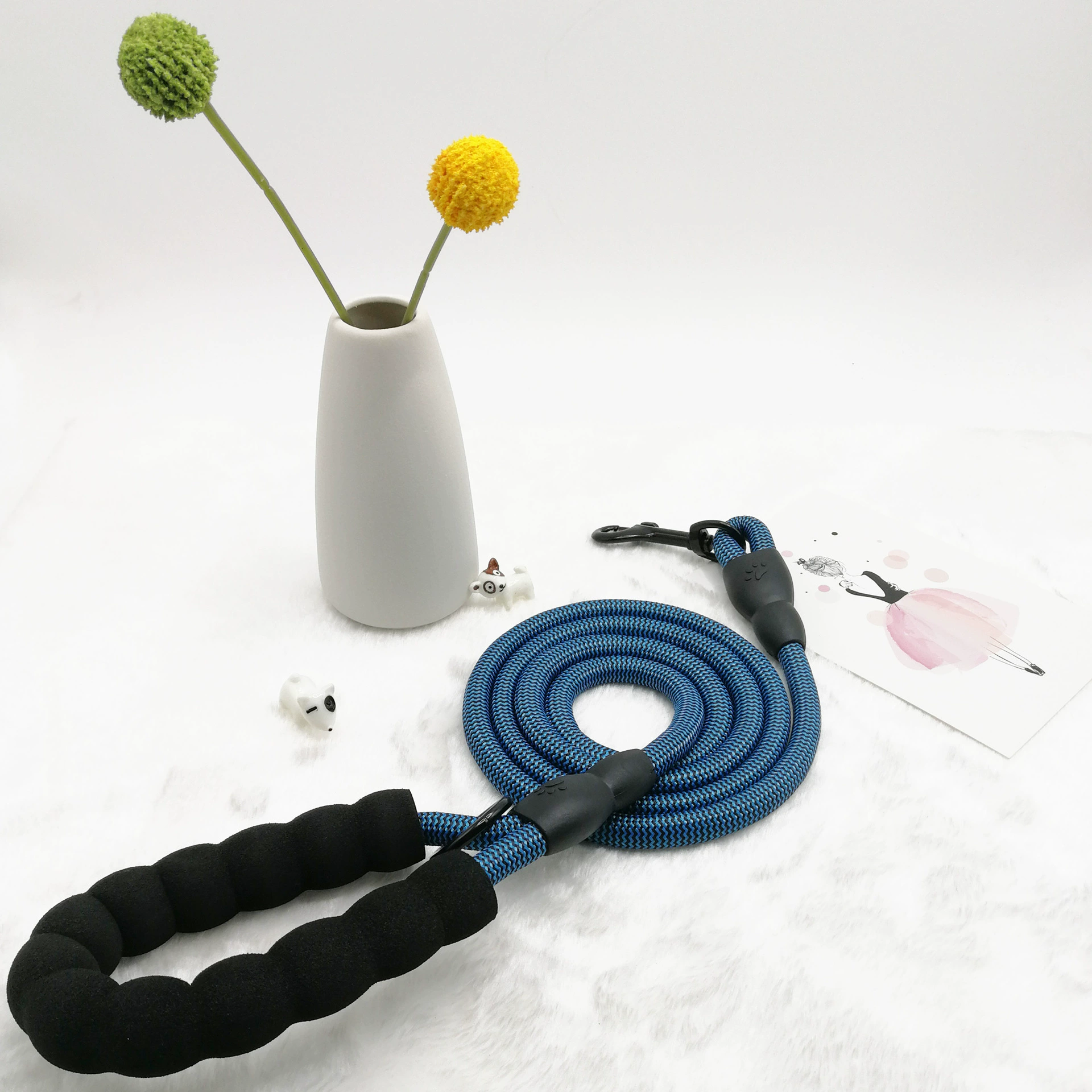 Новый поводок для домашних животных с круглой веревкой из пеноматериала для собак, Светоотражающий Поводок для собак, цепочка для средних и больших собак в наличии