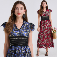 欧美性感风新品深V领飞飞袖高腰重工刺绣纯色连衣裙A字收腰气质女