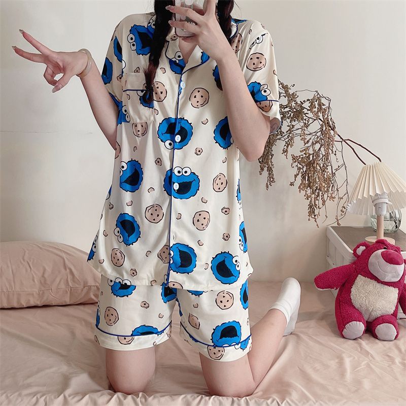 Venta al por mayor transfronteriza del sudeste asiático nuevos pijamas de estilo caliente para mujer pantalones cortos de manga corta de verano rebeca coreana solapa de dibujos animados servicio a domicilio