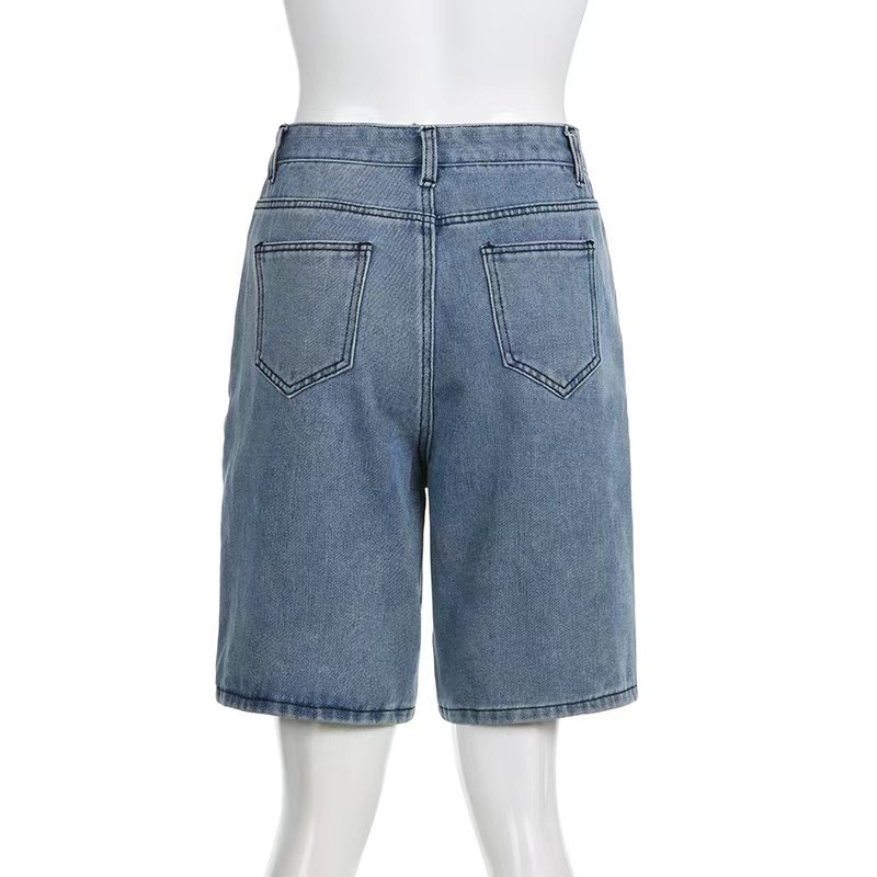 Pantaloncini di jeans da donna con patch a stella taglio ampio_voghion.com