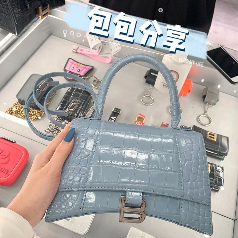厂家法棍包女手挎斜早春版本精美腋下包感新款提高小众沙漏包牛皮|undefined