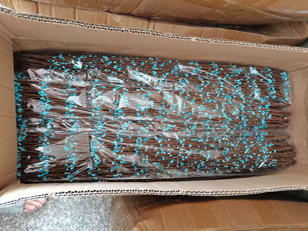 Blue (the price of 100 packets of the price)