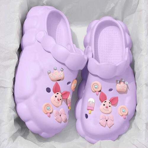Super Cute Cloud Holes Women's Summer Outwear Anti-Slip Super Soft Height Increasing Thick Sole Squeezing Feeling Cap Toe Women's Sandals