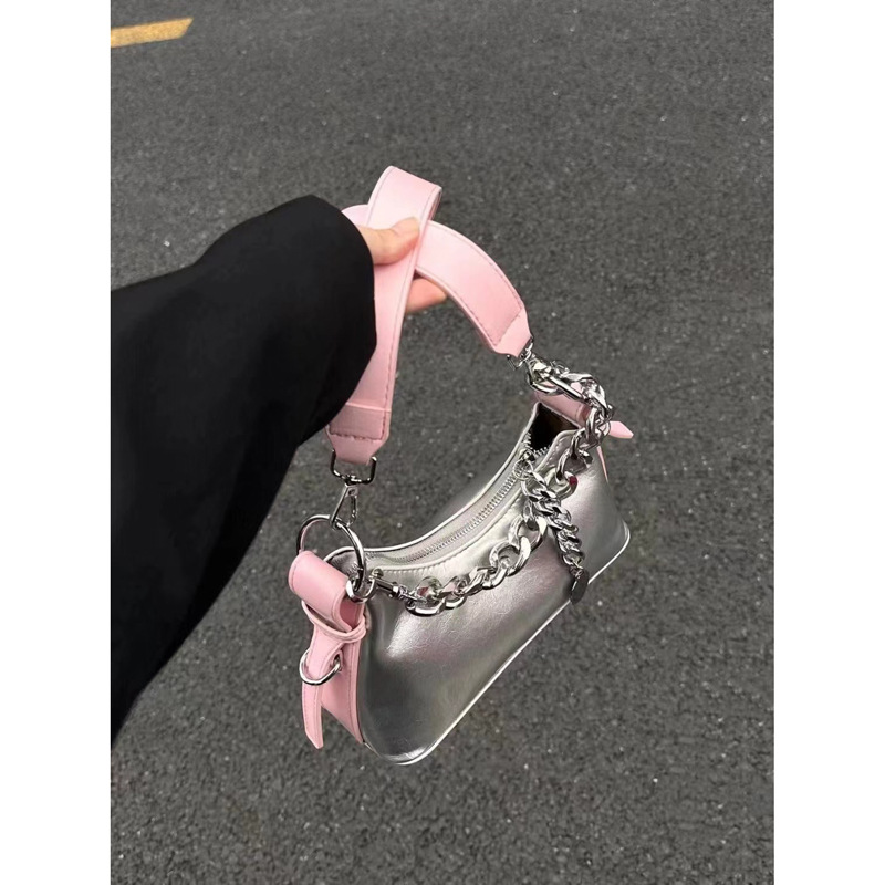 Die neue beliebte Tasche des FrTie-Designers für Frauen in diesem Jahr Sommer 2023, hochwertige silberne Umhängetasche für Frauen_voghion.com