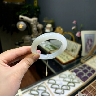 Jin Yutang Xinjiang Hetian Jade Natural Sutton White Bracelet Old Material Slightly Ice Base High Density Oily Full Oily