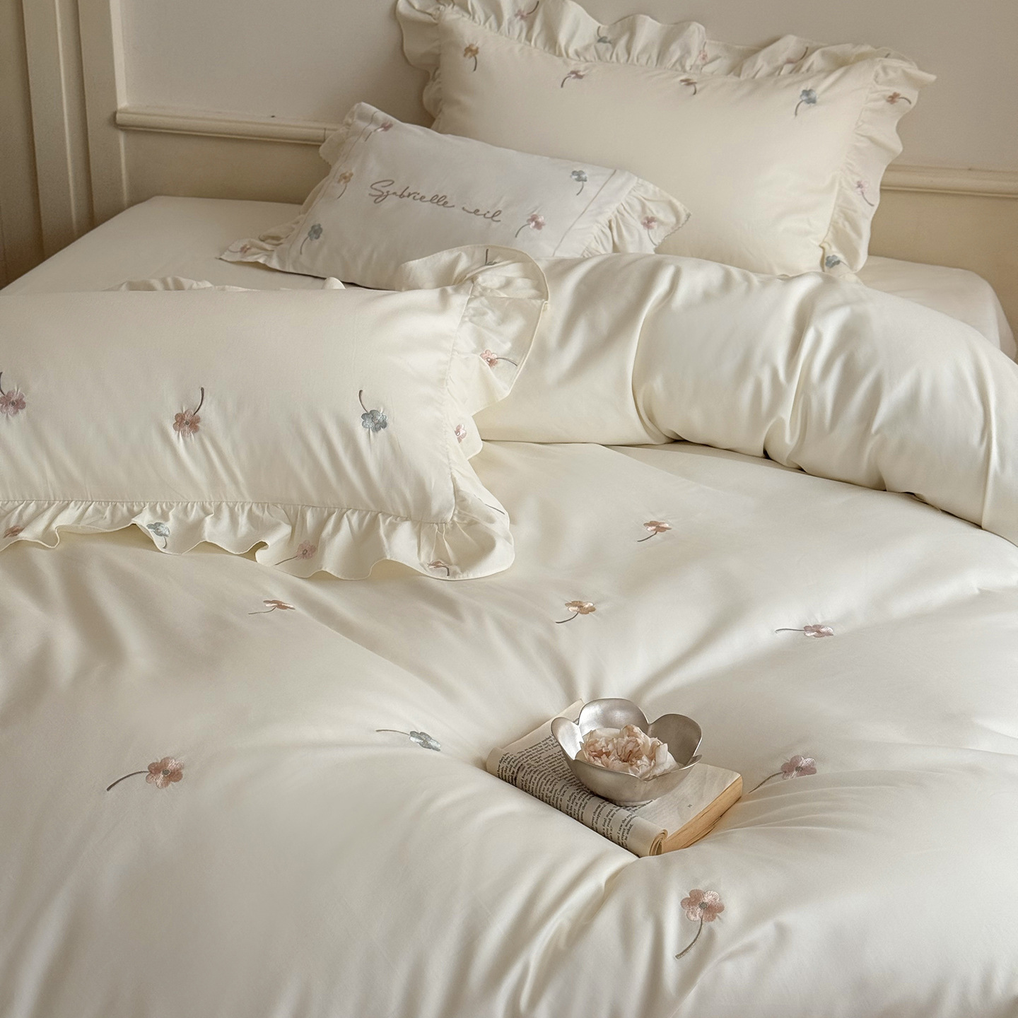 Francia ~ 100 piezas de cuatro piezas de encaje de algodón bordado otoño-invierno cama cama cama desnuda cama cama cama