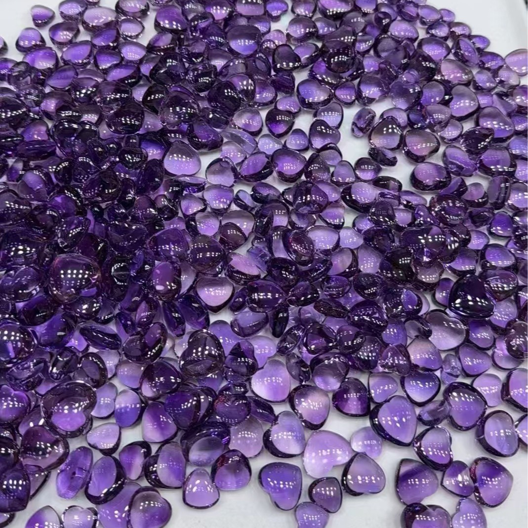 Organic accessory with amethyst heart shaped