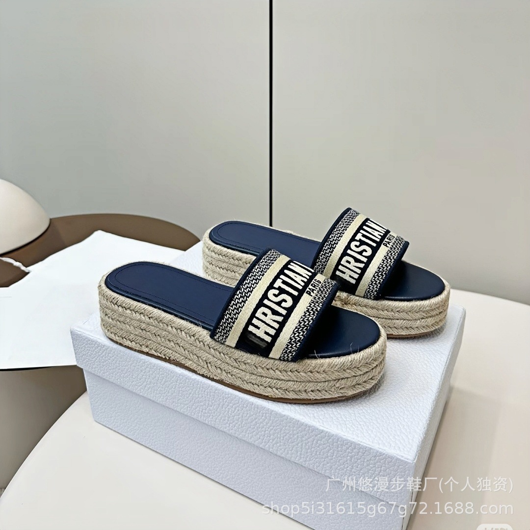 D letras zapatillas para mujeres de verano 2026 cuerdas de cáñamo casuales de fondo grueso versátil altura de playa zapatillas frías