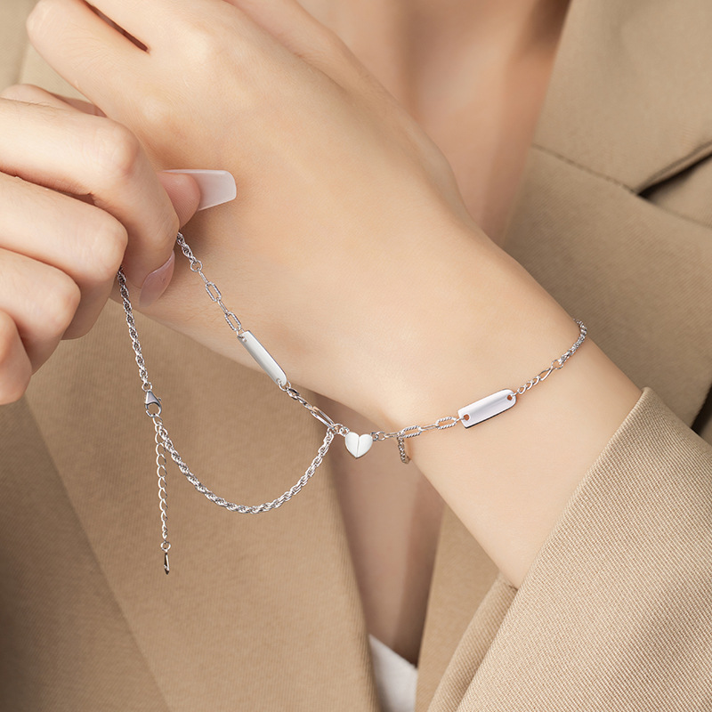 Pulsera magnética de plata pura S925 con forma de corazón para parejas, diseño de nicho, cadena ligera de lujo, estilo ins, colgante cuadrado, joyería