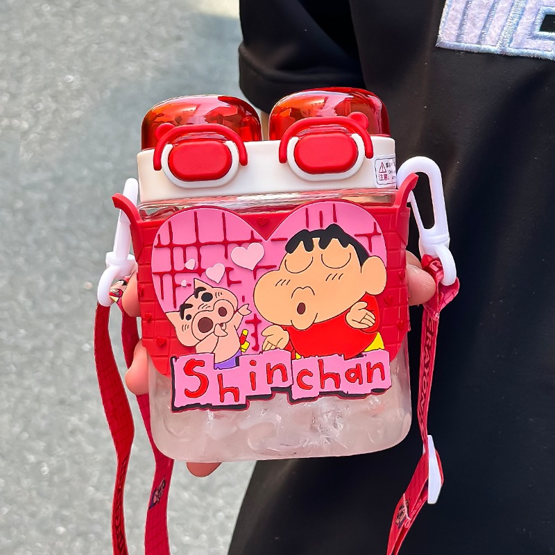 Crayón pequeño nuevo taza de agua para niños, taza de paja especial para niños y niñas para ir a la escuela, taza de agua portátil para jardín de infantes al aire libre