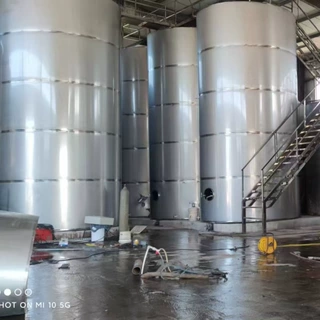 现货立式不锈钢储罐密封立式储存罐10吨不锈钢白酒储罐304储酒罐