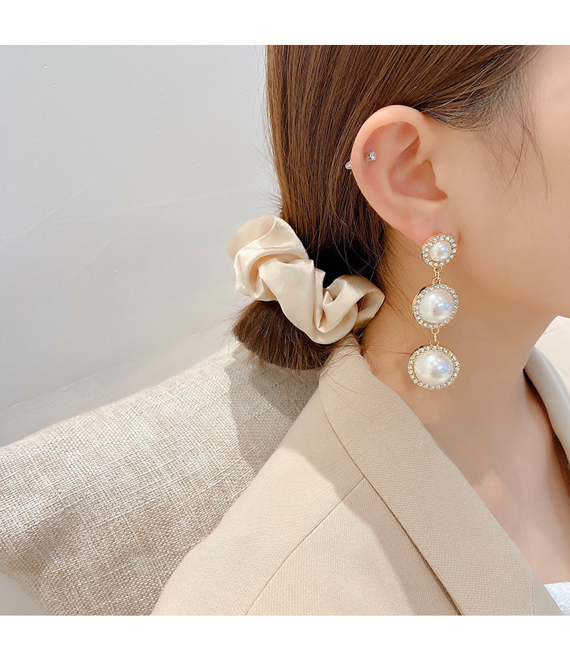 Fashion Circle Pearl Tassel Copper Earrings Wholesale display picture 4