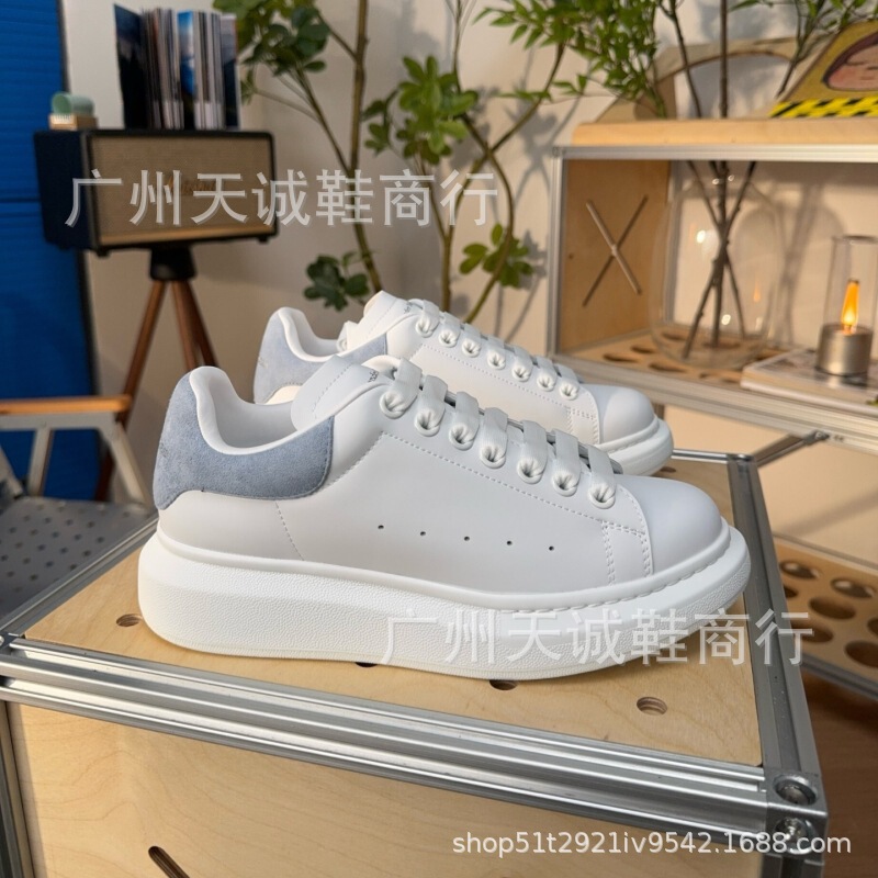 High-End Cross-Border Export Mcqueen White Sneakers with Platform Thick Soles and Hidden Height Increase, Unisex Versatile Casual Couple Sneakers High-End Cross-Border Export Mcqueen White Sneakers with Platform Thick Soles and Hidden Height Increase, Unisex Versatile Casual Couple Sneakers