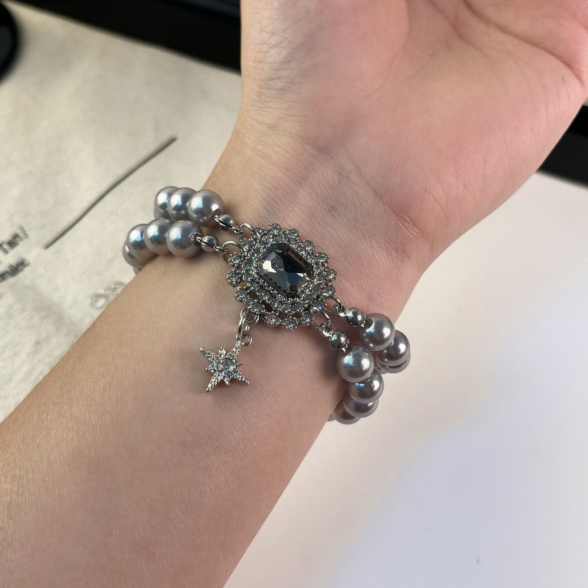 Retro small design bracelet pearl with zircon