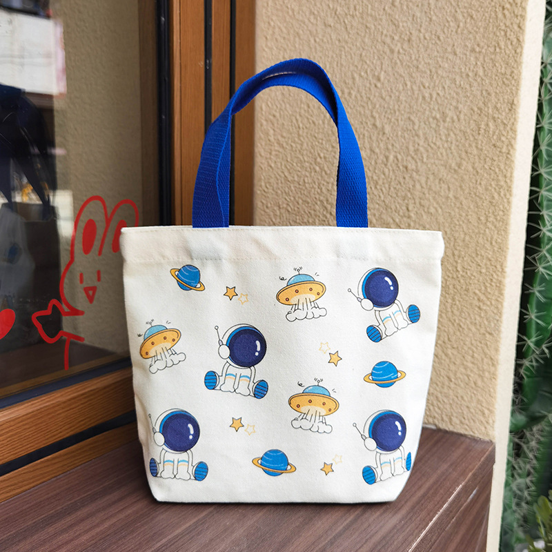 Astronaut; canvas; 27*25*10cm