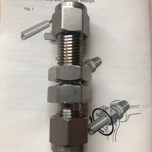 ������˿��׹ܽ��^ �����Ͻ��^�� 1/4 in. SS-400-61