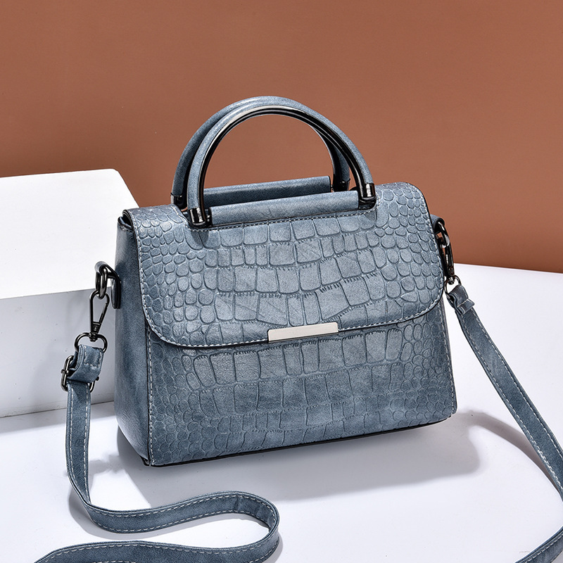 A generation of handbags women's bag 2024 new personality stone pattern shoulder bag fashion retro large capacity handbag