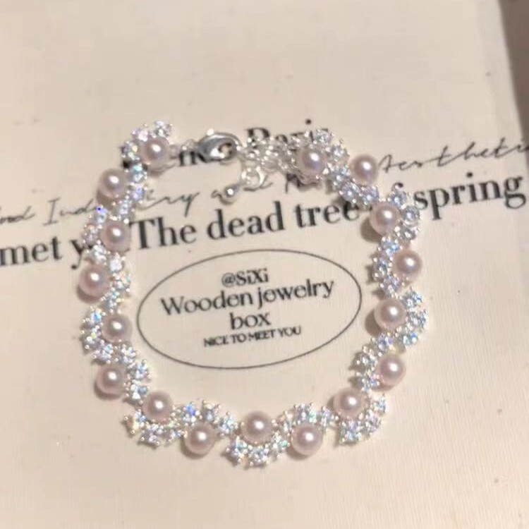 [Starlight] Exquisite Sparkling Diamond Pearl Bracelet for Women, Accessible Luxury, High-End Niche Design Bracelet