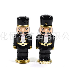 陶瓷工艺品;碟;泥塑工艺品