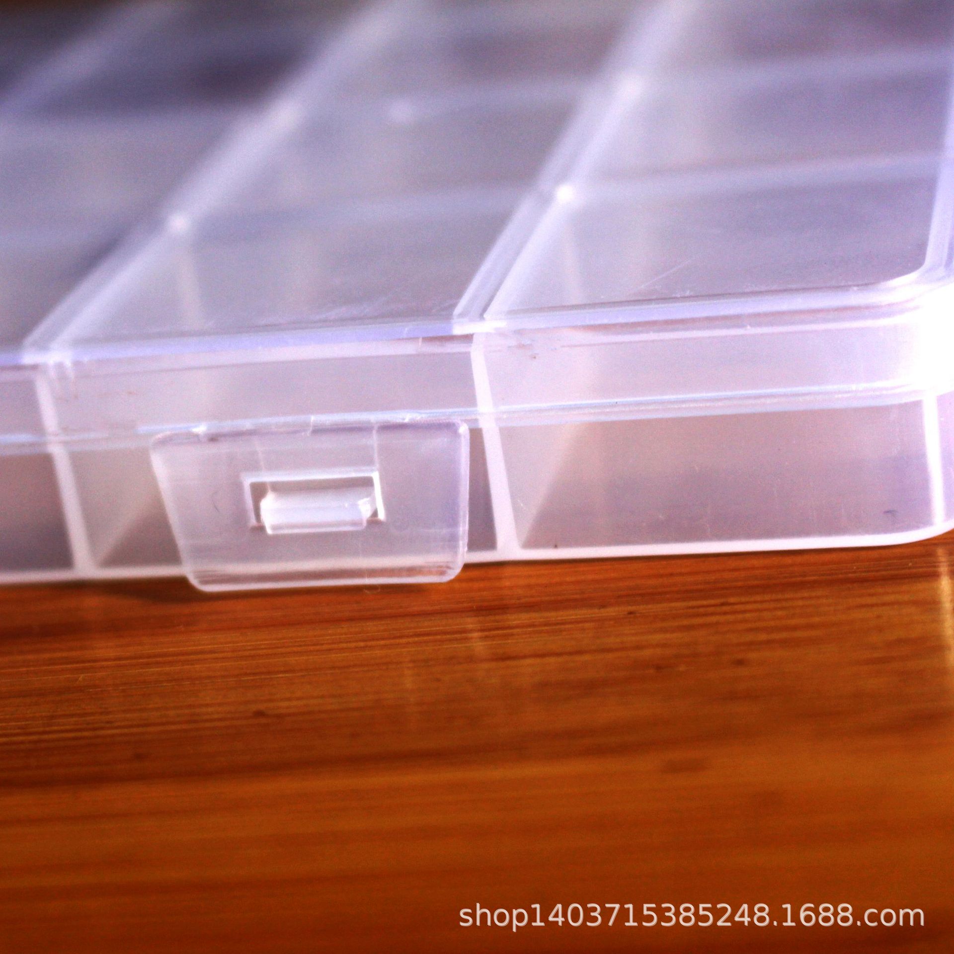 Fábrica al por mayor fija 28 rejilla de plástico transparente DIY joyería de juguete con cuentas caja de almacenamiento tienda departamental joyería caja de presentación