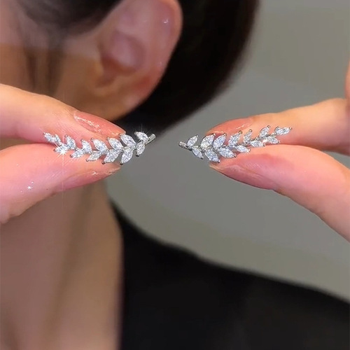 Micro-paved zircon wheat ear earrings, light luxury wheat earrings for women, niche design leaf earrings, temperament and versatile earrings