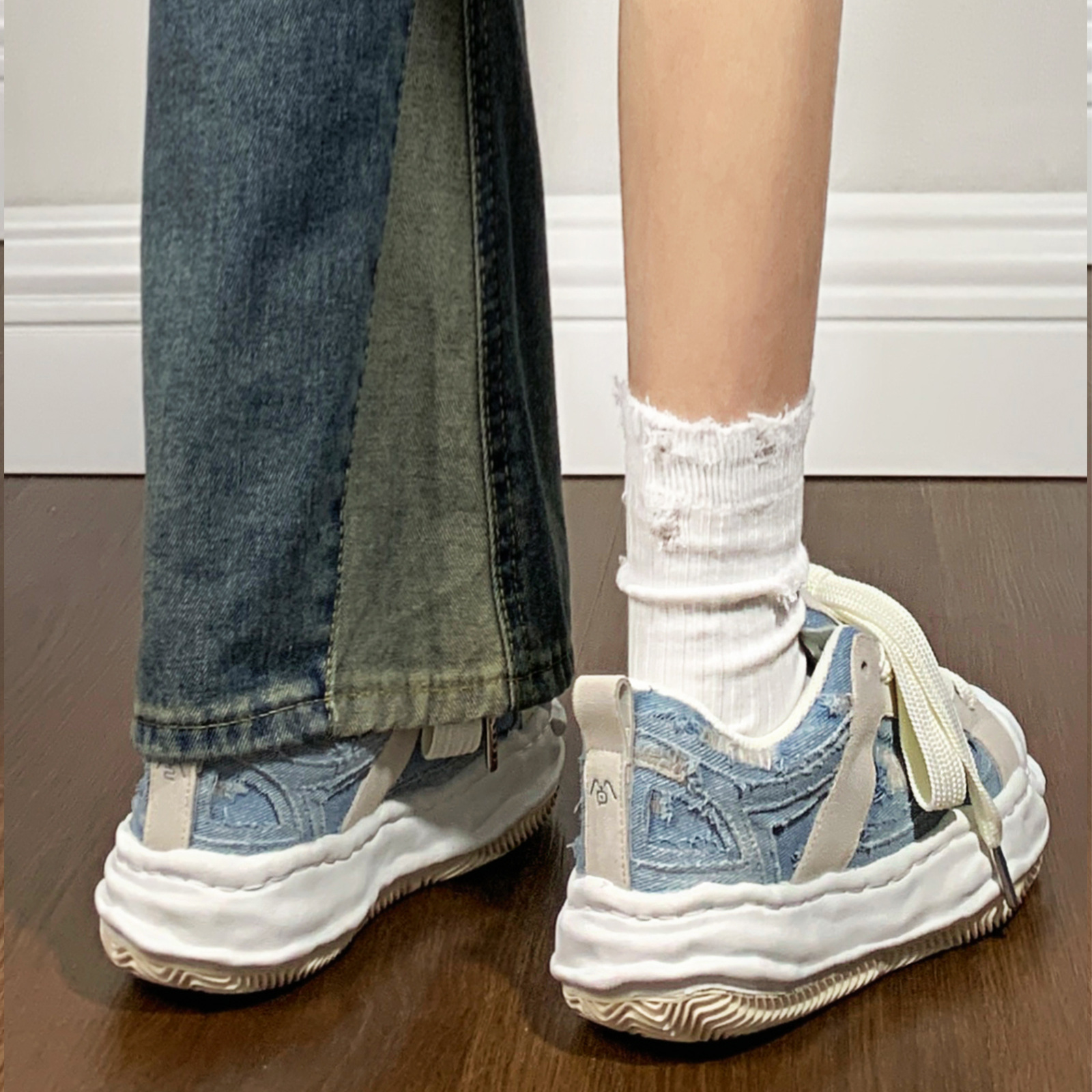 Gewaschene Jeans machen aus alten Brettschuhen Modeschuhe für Männer und Frauen die gleichen Herrenschuhe_voghion.com