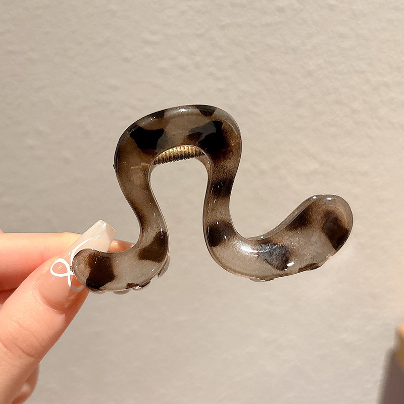 2025 estilo coreano nuevo clip de tiburón grande temperamento elegante pinza para el cabello de alta calidad para mujer