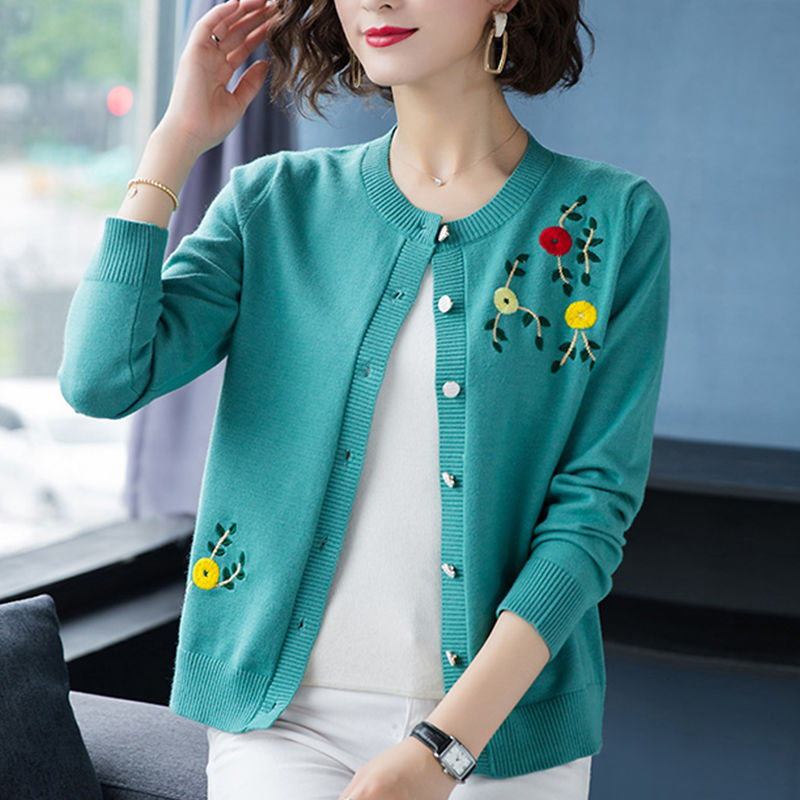 新款绣花针织衫女开衫短款小外套春秋毛衣长袖披肩小外搭上衣罩衫
