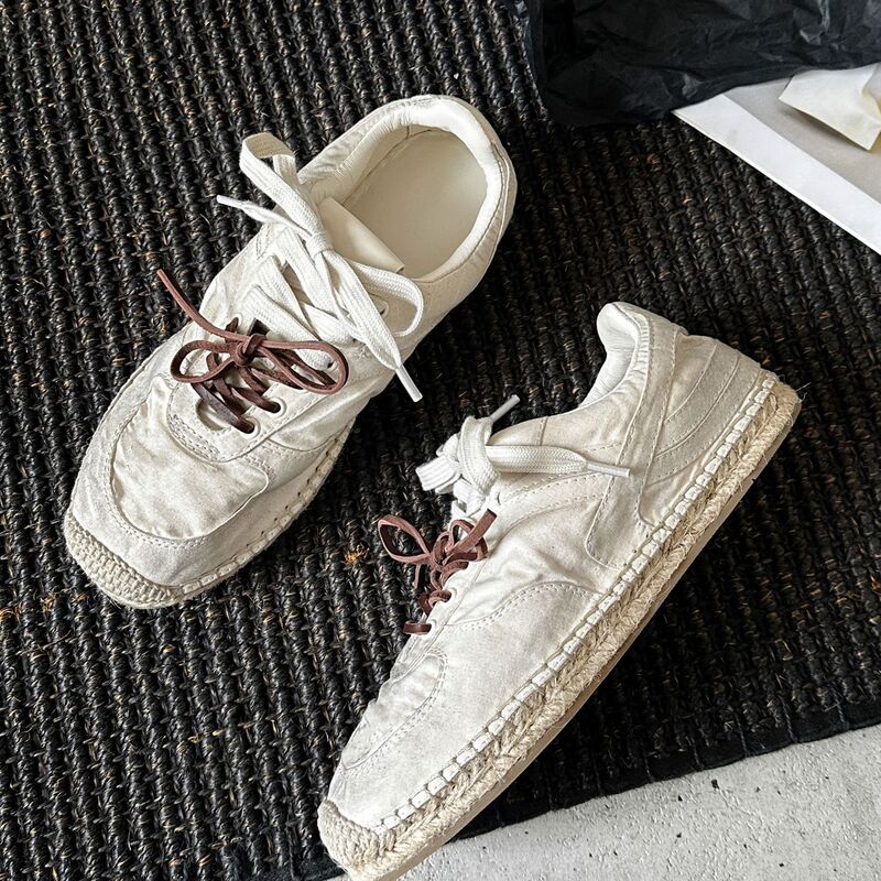 Casual Style White German Training Shoes for Women, Woven Fisherman Shoes, Lace-Up Comfortable Flat White Shoes, Retro Distressed Canvas Shoes Casual Style White German Training Shoes for Women, Woven Fisherman Shoes, Lace-Up Comfortable Flat White Shoes, Retro Distressed Canvas Shoes