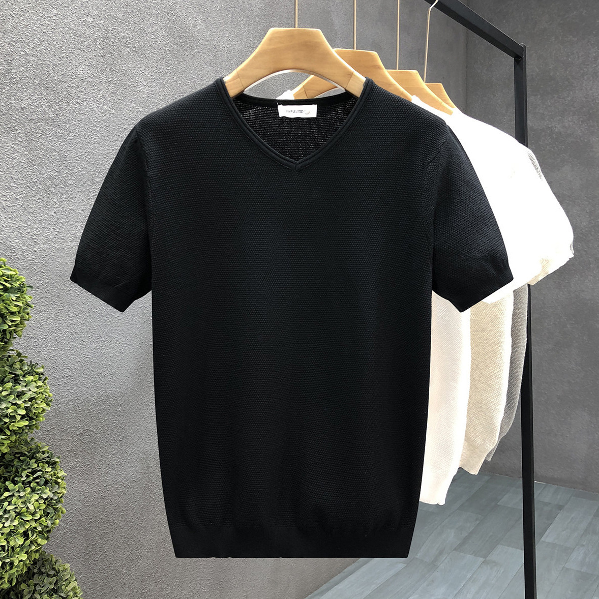 Camiseta de punto de manga corta camiseta de hombre elástica apretada cuello V de pollo cuello de corazón de hielo verano fábrica transfronteriza al por mayor sensación de hielo frío