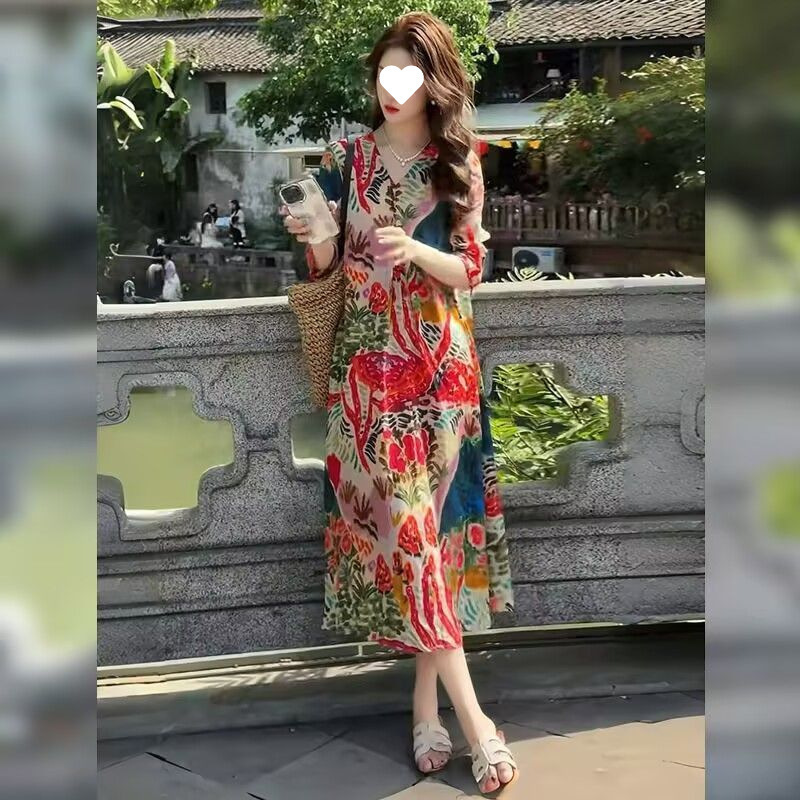 ファッショナブルでハイエンドの女性用プリントドレス 2025 夏の新しいルーズホリデースリミングフレンチスタイルロングスカート|undefined