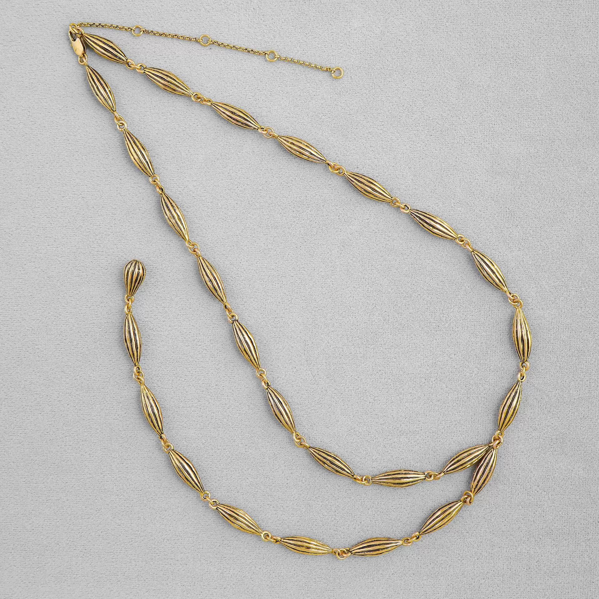 经典秋冬新款可可豆项链法式复古小众做旧金色异形串珠长款锁骨链