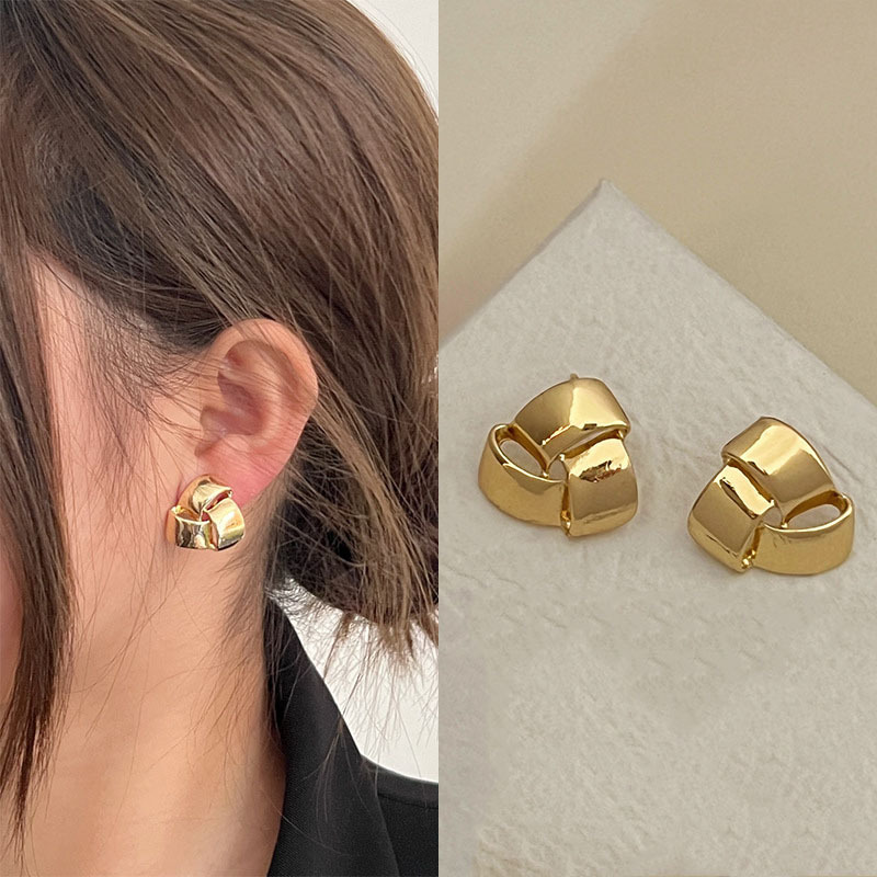 Pendientes de metal de alta gama, diseño minimalista y moderno, para mujer 2024, suministro al por mayor