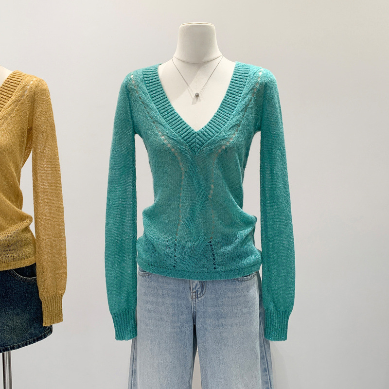 Deep V-Neck Hollow-Out Fine Glitter Knit Base Layer Top for Women, New Winter Korean Style, Mature and Elegant Exquisite Blouse