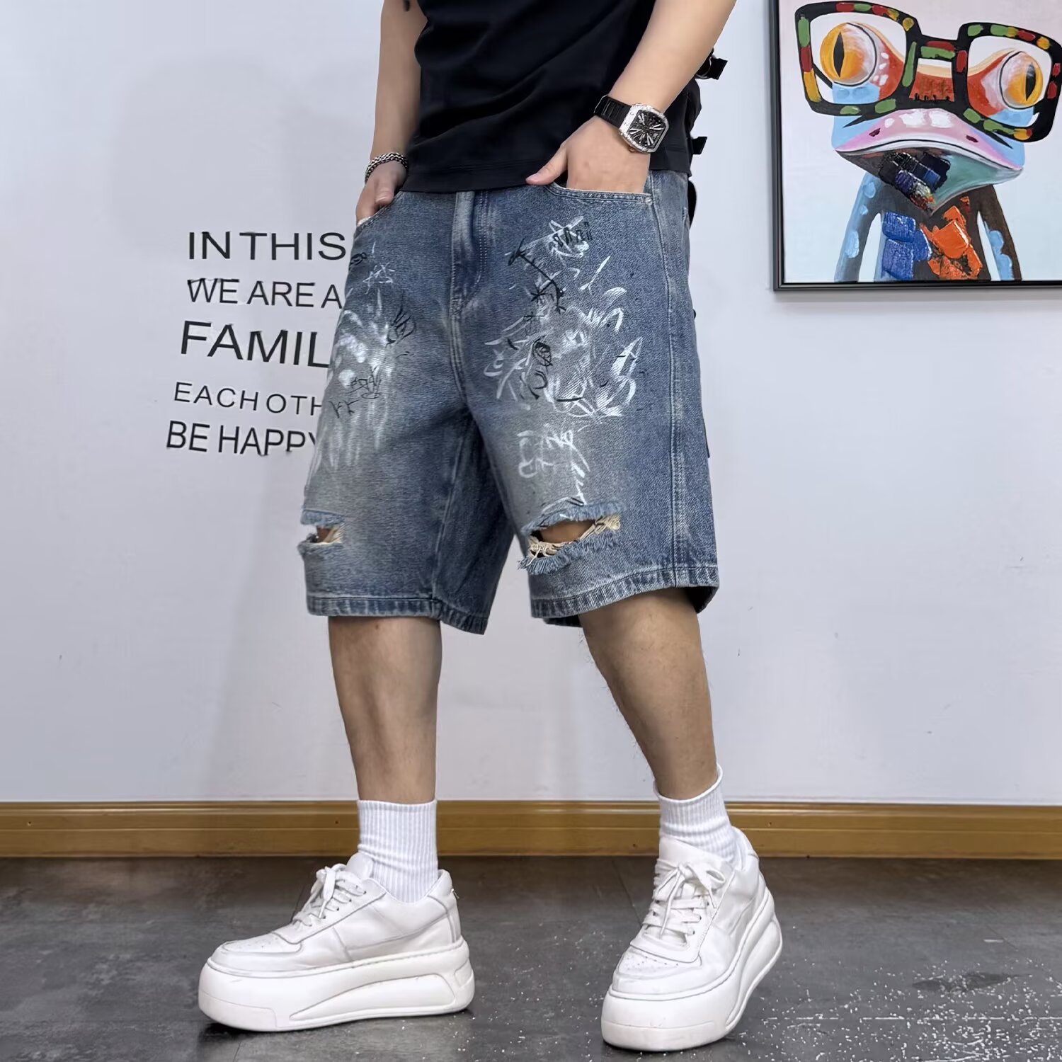 American Style Trendy Graffiti Ripped Denim Shorts for Men, Summer New Straight Loose Versatile High Street Personality Knee-Length Shorts