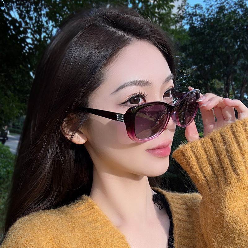 2025 New Sunglasses Women's Korean Style Trendy Glasses Anti-Uv Polarized Sunglasses 5577 Glasses Wholesale