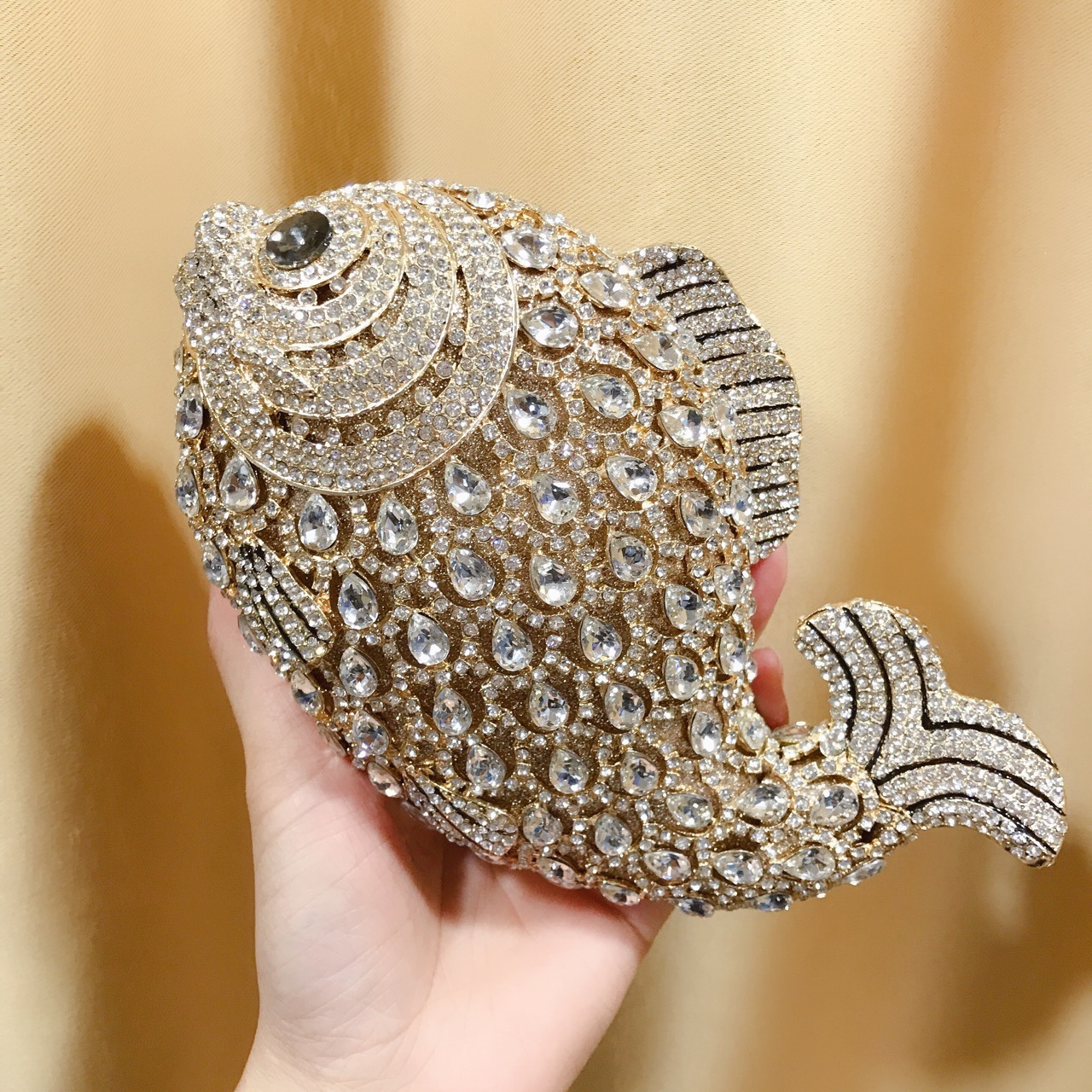Nuevo paquete de cena de diamantes sirena bolsas de cristal bolsas de diamantes animales peces de oro caja dura bolsas de diamantes llenas