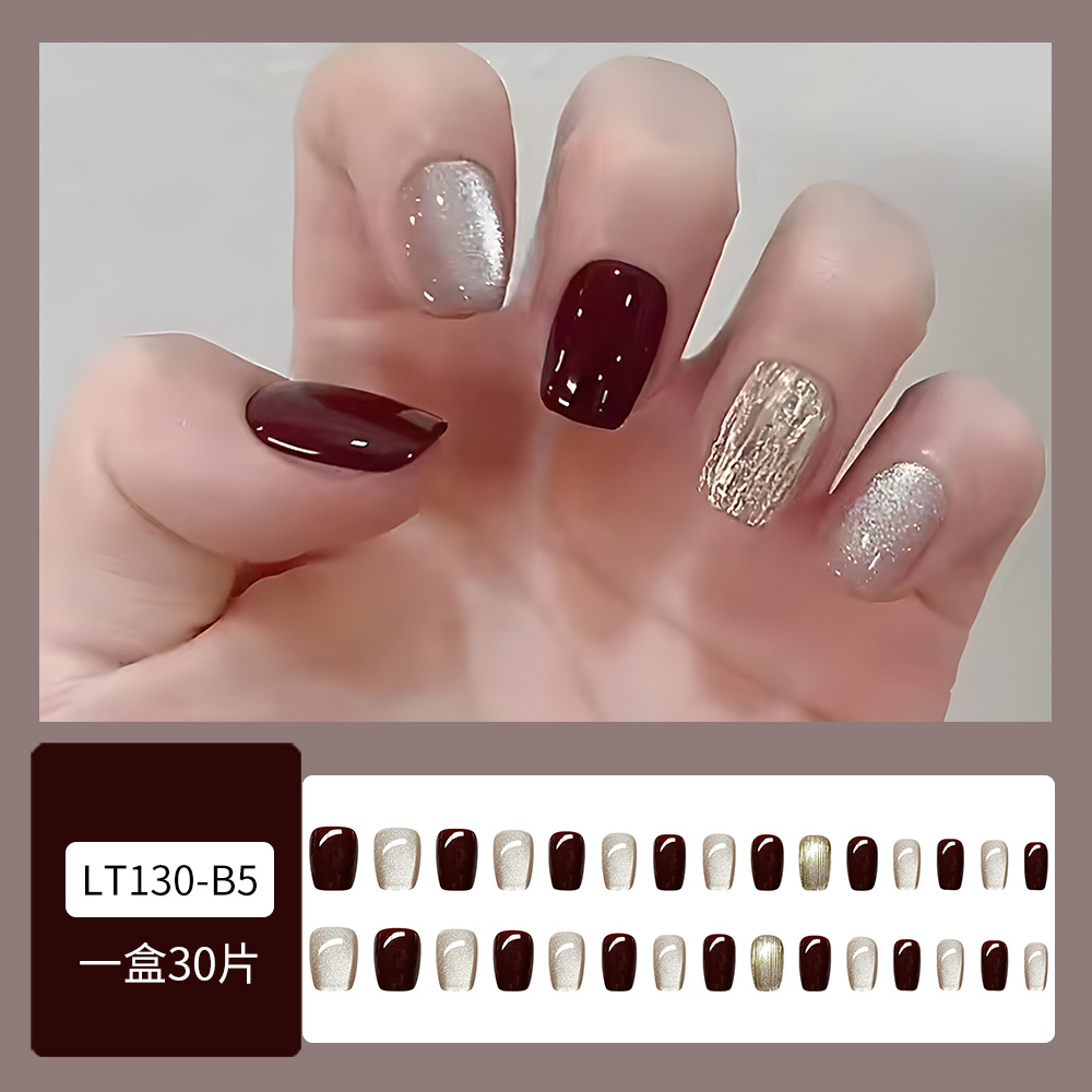 Uñas de desgaste hecho a mano al por mayor Pequeño Libro Rojo TikTok flash plata caliente mariposa pieza de uñas parche de uñas portátil