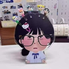 かわいい日系イラスト小人眼鏡フレーム少女心創意カードメガネ収納装飾立札テーブル置物