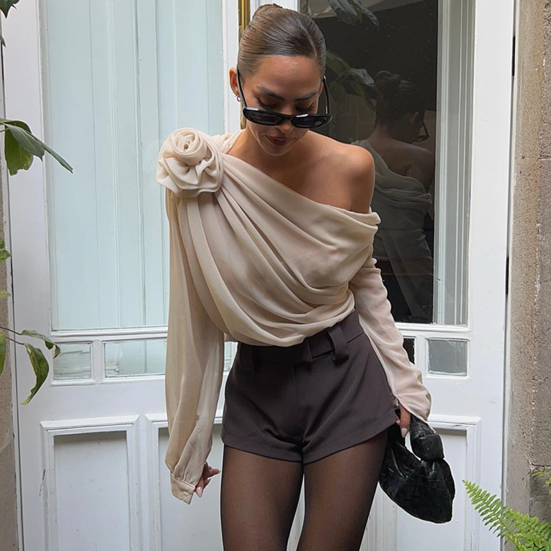 Trendy street-style top