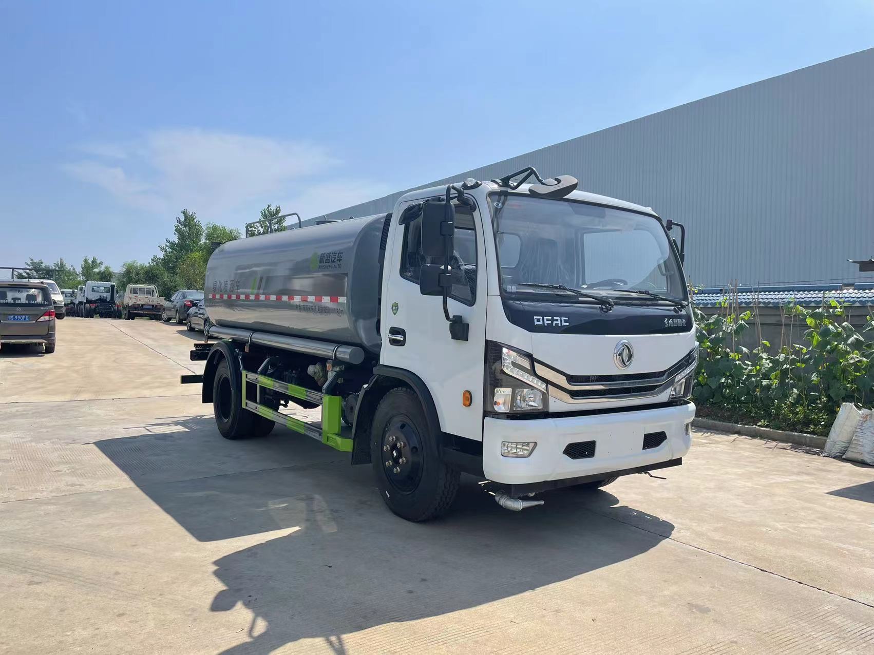 Professional Customized Sprinkler Truck 10 Cubic Meter Sprinkler Truck Can Be Equipped with a Large Platform and a Fog Cannon Can Be Installed with an Electronic Water Bubble